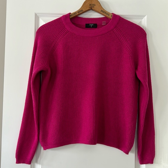 Tahari Electric Pink Ribbed Crew Neck Sweater Size XL Viscose Polyester Nylon - Picture 2 of 12